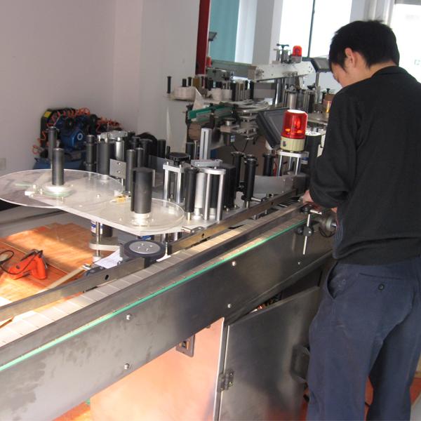 Etiquetadora automàtica Siemens PLC amb separador d’ampolles per a ampolles d’aigua