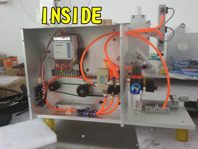 Màquina d’etiquetatge d’adhesius de doble cara econòmica d’acer inoxidable SUS304 per a l’etiquetatge d’ampolles