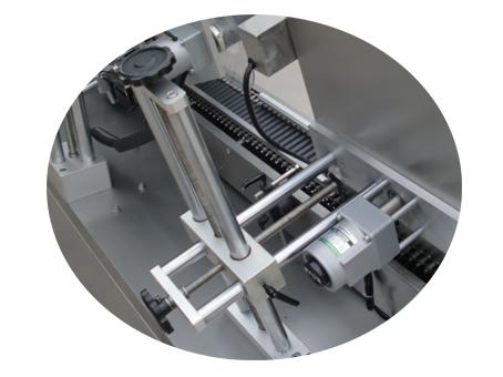 Etiquetadora adhesiva de tela de màquina d'etiquetatge de tubs de paper 500 rodets