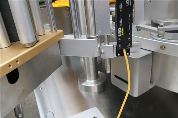 Etiquetadora adhesiva rotativa d’alta velocitat amb cinturó d’opcions de màquina d’ompliment