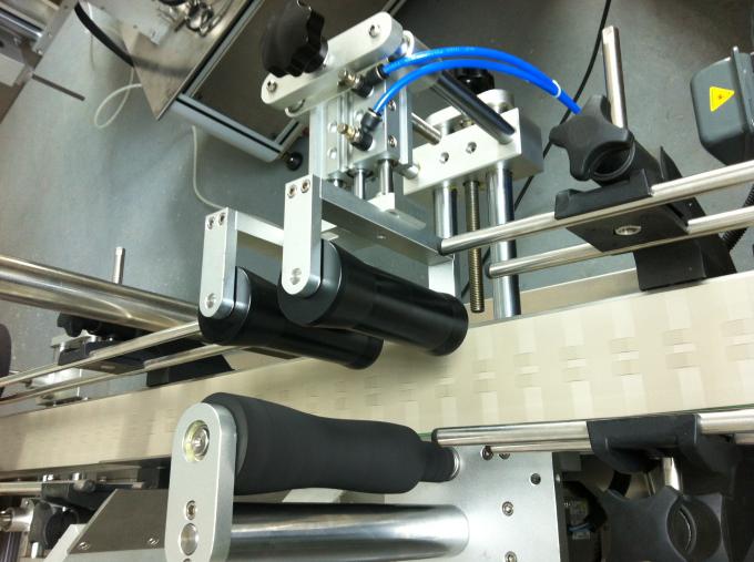 Màquina etiquetadora d’adhesius autoadhesius d’ampolla de vidre, màquina d’etiquetatge de pot de vidre