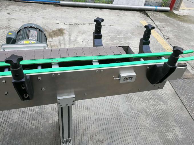 Aplicador automàtic d’etiquetes adhesives per a etiquetes d’ampolles quadrades a doble cara / un costat