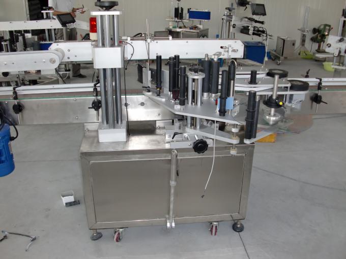 Les ampolles de plàstic i vidre controlen el servo motor de la màquina d’etiquetatge de doble cara automàtica amb PLC
