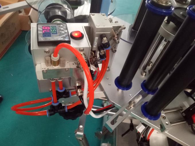 Màquina d’etiquetatge d’adhesius de tres o dos costats personalitzada amb màquina de codificació