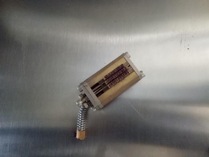 Màquina d’etiquetatge d’adhesius de tres o dos costats personalitzada amb màquina de codificació