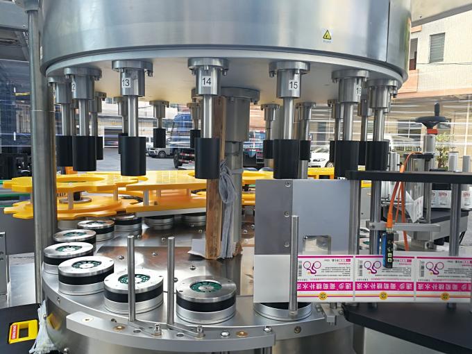 Etiquetadora adhesiva rotativa d'alta velocitat amb funció de rotació