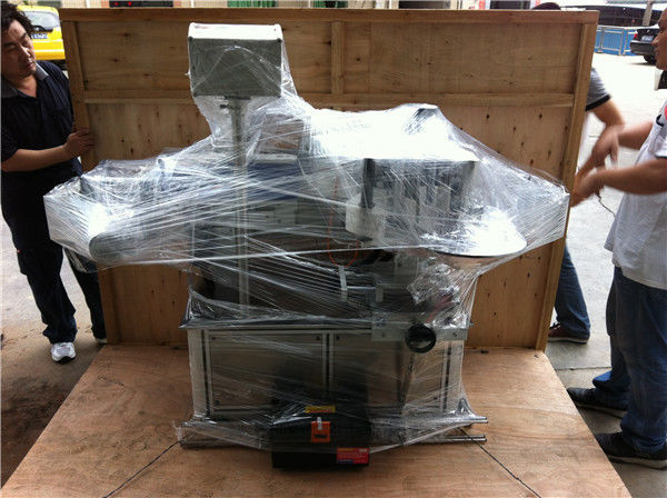 Màquina d’etiquetatge d’adhesius d’ampolles rodones de sucs de fruites / verdures per a la indústria de les begudes